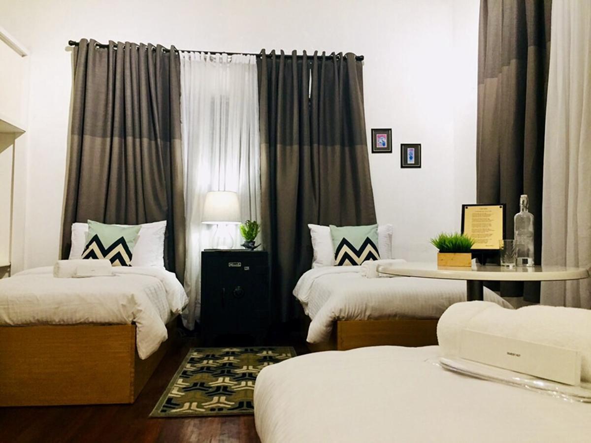 The White Bed And Breakfast Bacolod Exterior foto