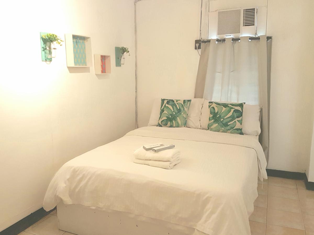The White Bed And Breakfast Bacolod Exterior foto